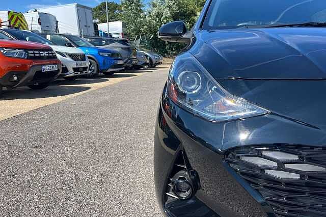 Hyundai I10 1.2 Premium Hatchback 5dr Petrol Auto Euro 6 (s/s) (79 Ps)