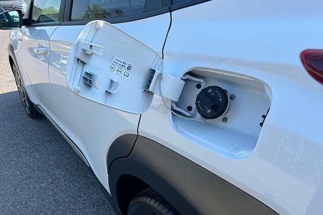 Hyundai Kona 1.6 H Gdi Premium Suv 5dr Petrol Hybrid Dct Euro 6 (s/s) (141 Ps)