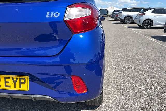 Hyundai I10 1.0 Premium Hatchback 5dr Petrol Auto Euro 6 (s/s) (67 Ps)