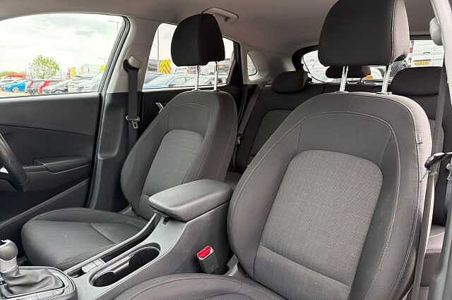 Hyundai Kona 1.6 H Gdi Premium Suv 5dr Petrol Hybrid Dct Euro 6 (s/s) (141 Ps)