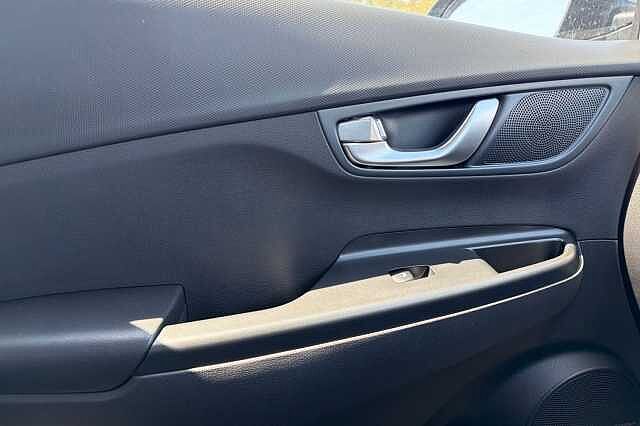 Hyundai Kona 39kwh Se Connect Suv 5dr Electric Auto (10.5kw Charger) (136 Ps)