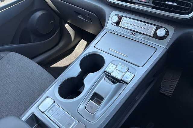 Hyundai Kona 39kwh Se Connect Suv 5dr Electric Auto (10.5kw Charger) (136 Ps)