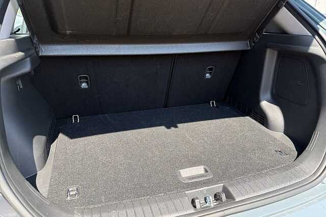 Hyundai Kona 39kwh Se Connect Suv 5dr Electric Auto (10.5kw Charger) (136 Ps)