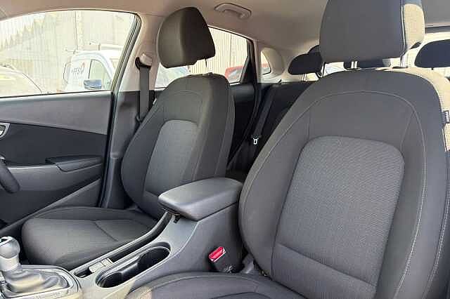 Hyundai KONA 1.6 H Gdi Premium Suv 5dr Petrol Hybrid Dct Euro 6 (s/s) (141 Ps) Phantom Black