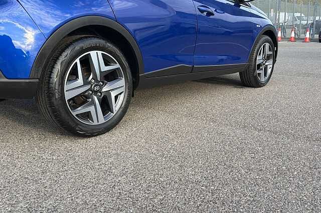 Hyundai BAYON 1.0 T Gdi Mhev Premium Suv 5dr Petrol Hybrid Dct Euro 6 (s/s) (100 Ps) Intense Blue