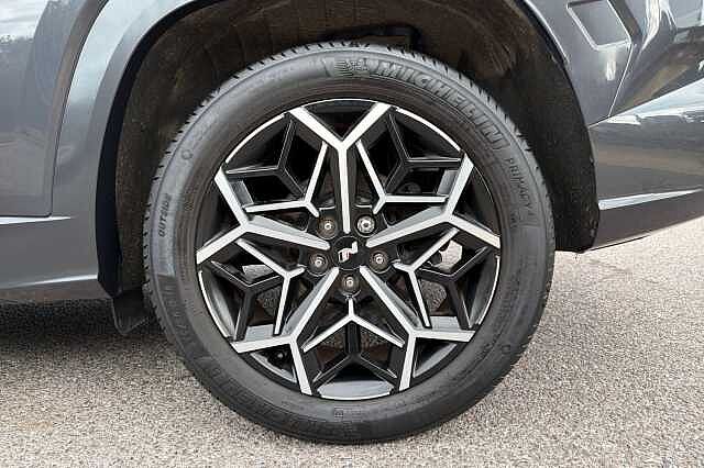 Hyundai TUCSON 1.6 H T Gdi N Line Suv 5dr Petrol Hybrid Auto Euro 6 (s/s) (230 Ps) Dark Knight Grey