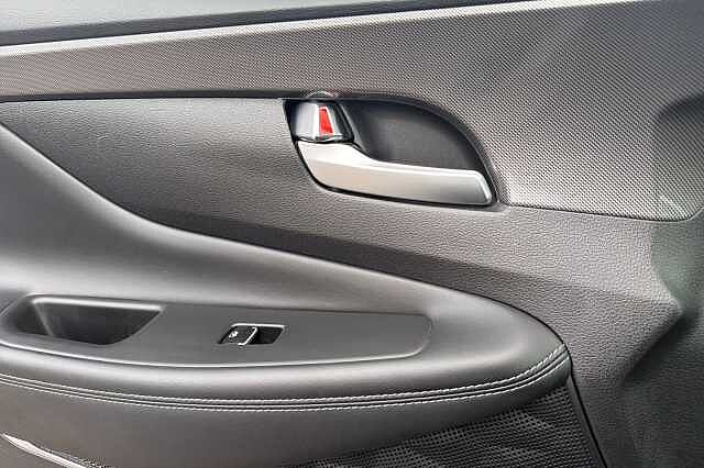 Hyundai SANTA FE 1.6 T Gdi 13.8kwh Ultimate Suv 5dr Petrol Plug In Hybrid Auto 4wd Euro 6 (s/s) ( Magnetic Force