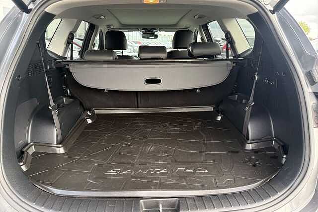 Hyundai SANTA FE 1.6 T Gdi 13.8kwh Ultimate Suv 5dr Petrol Plug In Hybrid Auto 4wd Euro 6 (s/s) ( Magnetic Force