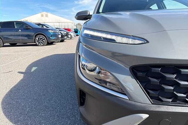 Hyundai KONA 1.6 H Gdi Se Connect Suv 5dr Petrol Hybrid Dct Euro 6 (s/s) (141 Ps) Galactic Grey