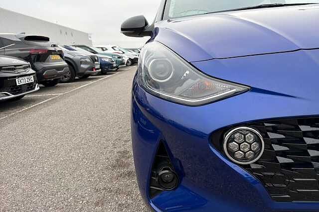 Hyundai I10 1.2 Premium Hatchback 5dr Petrol Auto Euro 6 (s/s) (84 Ps) Blue