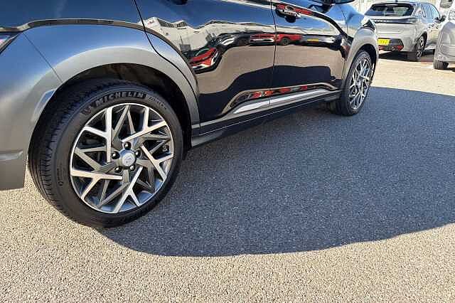 Hyundai KONA 1.6 H Gdi Premium Suv 5dr Petrol Hybrid Dct Euro 6 (s/s) (141 Ps) Phantom Black