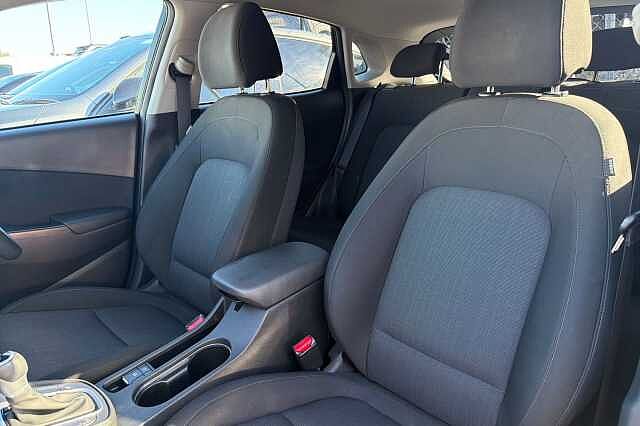 Hyundai KONA 1.6 H Gdi Premium Suv 5dr Petrol Hybrid Dct Euro 6 (s/s) (141 Ps) Phantom Black