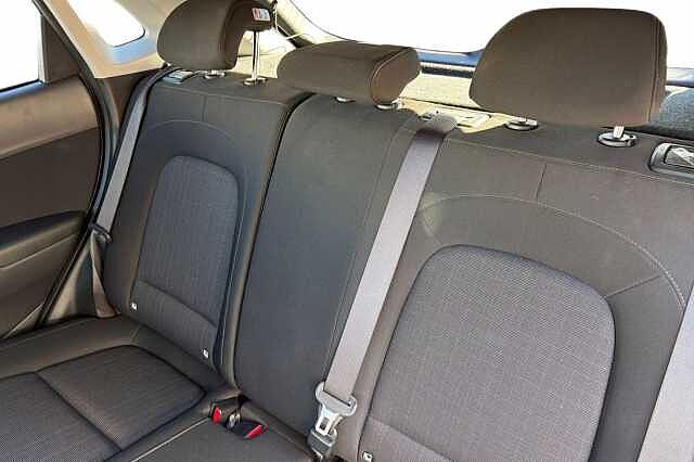 Hyundai KONA 1.6 H Gdi Premium Suv 5dr Petrol Hybrid Dct Euro 6 (s/s) (141 Ps) Phantom Black