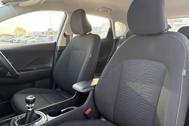 Hyundai KONA 1.6 T Gdi Advance Suv 5dr Petrol Manual Euro 6 (s/s) (138 Ps) White