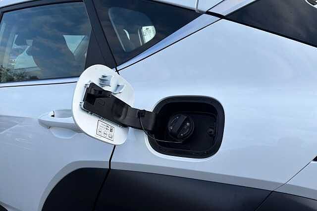 Hyundai KONA 1.6 T Gdi Advance Suv 5dr Petrol Manual Euro 6 (s/s) (138 Ps) White