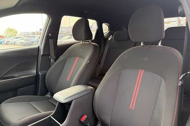 Hyundai KONA 1.6 H Gdi N Line Suv 5dr Petrol Hybrid Dct Euro 6 (s/s) (138 Ps) White