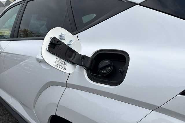 Hyundai KONA 1.6 H Gdi N Line Suv 5dr Petrol Hybrid Dct Euro 6 (s/s) (138 Ps) White