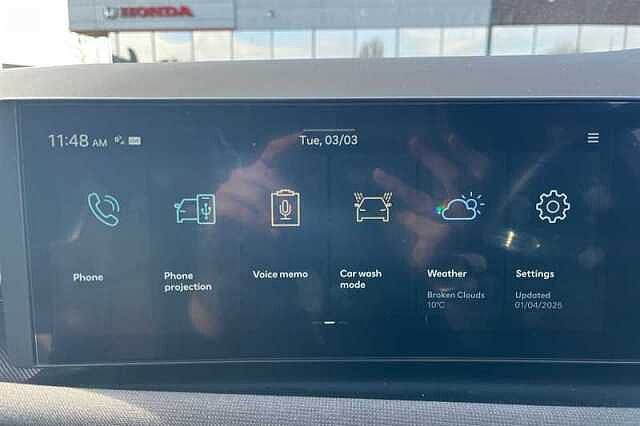 Hyundai TUCSON 1.6T PLUG-IN HYBRID ULTIMATE 5DR 4WD AUTO SHIMMERING SILVER