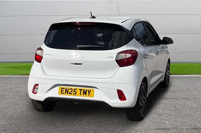Hyundai i10 1.2 [79] PREMIUM 5DR AUTO [NAV]