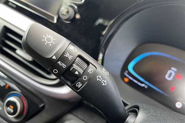 Hyundai i10 1.2 [79] PREMIUM 5DR AUTO [NAV]