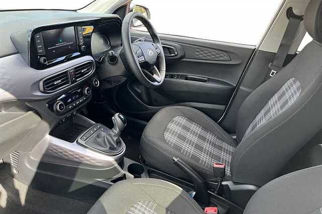 Hyundai i10 1.2 [79] PREMIUM 5DR AUTO [NAV]