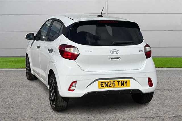 Hyundai i10 1.2 [79] PREMIUM 5DR AUTO [NAV]