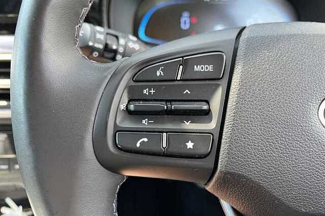 Hyundai i10 1.2 [79] PREMIUM 5DR AUTO [NAV]