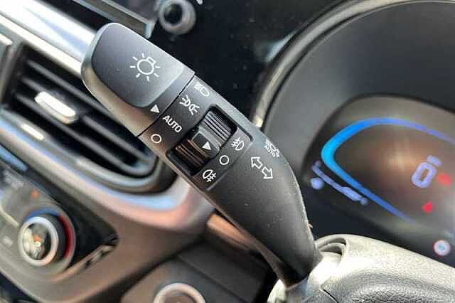 Hyundai i10 1.2 [79] PREMIUM 5DR AUTO [NAV]