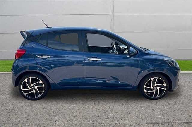 Hyundai i10 1.2 [79] PREMIUM 5DR AUTO [NAV]