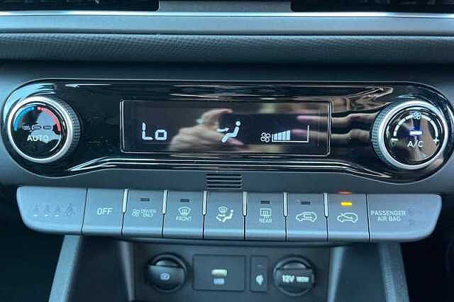 Hyundai KONA 1.6 GDI HYBRID PREMIUM 5DR DCT