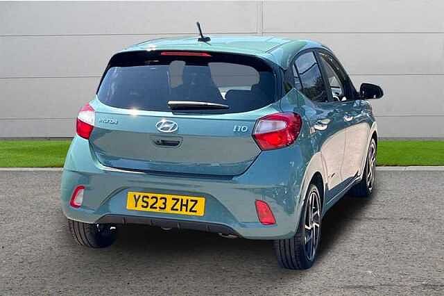 Hyundai i10 1.2 PREMIUM 5DR AUTO