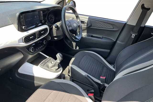 Hyundai i10 1.2 PREMIUM 5DR AUTO