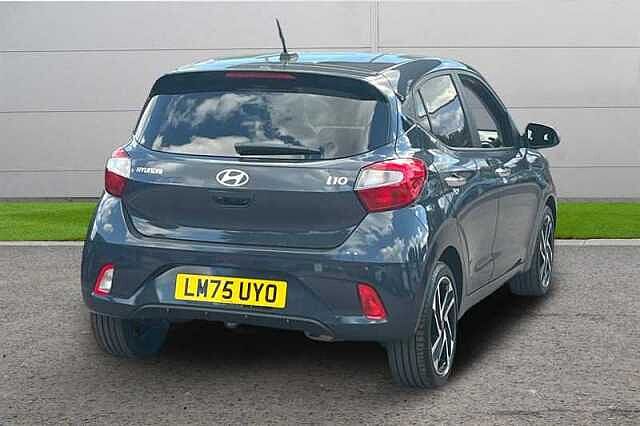 Hyundai i10 1.2 [79] PREMIUM 5DR AUTO [NAV]