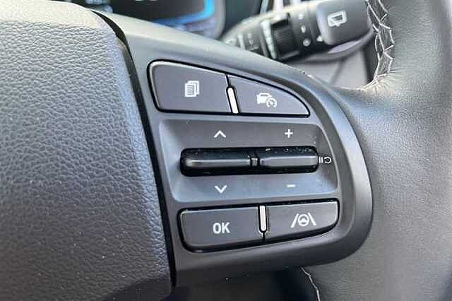 Hyundai i10 1.2 [79] PREMIUM 5DR AUTO [NAV]