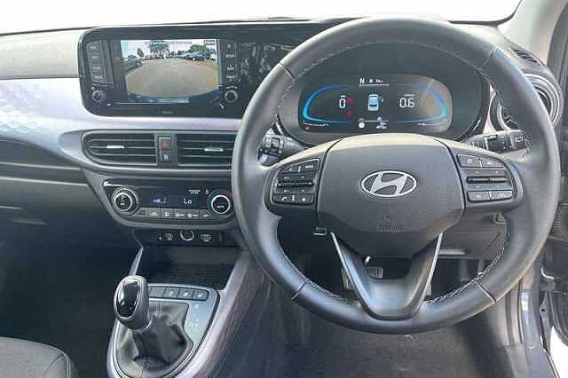 Hyundai i10 1.2 [79] PREMIUM 5DR AUTO [NAV]