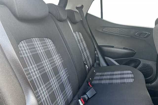 Hyundai i10 1.2 [79] PREMIUM 5DR AUTO [NAV]