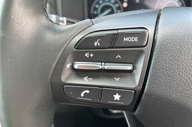 Hyundai KONA 1.0 TGDI 48V MHEV PREMIUM 5DR ABYSS BLACK