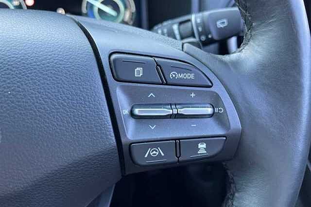 Hyundai KONA 1.6 h-GDi Premium SUV 5dr Petrol Hybrid DCT Euro 6 (s/s) (141 ps) Grey