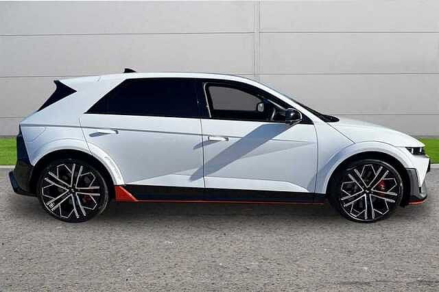 Hyundai IONIQ 5 84kWh N Hatchback 5dr Electric Auto AWD (650 ps) White