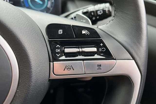 Hyundai TUCSON 1.6 h T-GDi Premium SUV 5dr Petrol Hybrid Auto Euro 6 (s/s) (230 ps) ATLAS WHITE