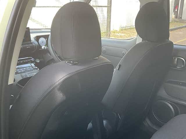Hyundai INSTER 85kW 02 49kWh 5dr Auto Buttercream Yel