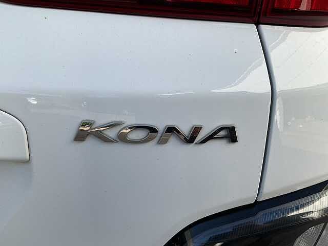 Hyundai KONA 1.6 GDi Hybrid Premium 5dr DCT White