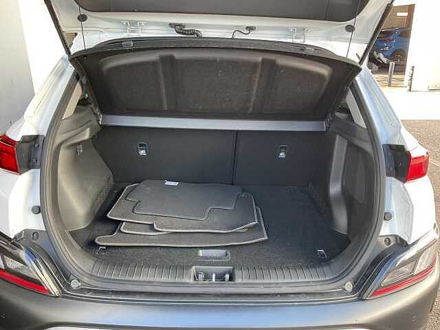 Hyundai KONA 1.6 GDi Hybrid Premium 5dr DCT White