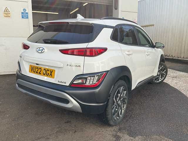 Hyundai KONA 1.6 GDi Hybrid Premium 5dr DCT White