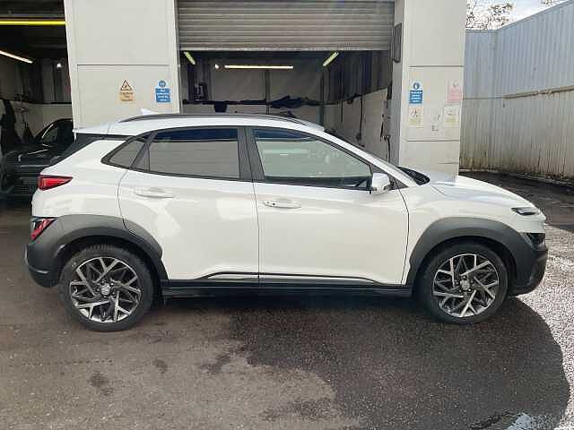 Hyundai KONA 1.6 GDi Hybrid Premium 5dr DCT White