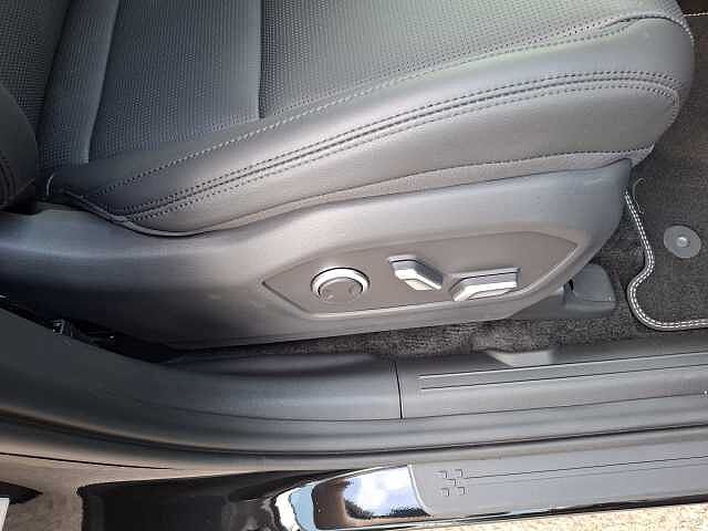 Hyundai Santa Fe 1.6 TGDi Plug-in Hybrid Premium 5dr 4WD Auto