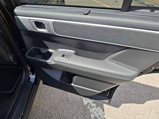 Hyundai Santa Fe 1.6 TGDi Plug-in Hybrid Premium 5dr 4WD Auto