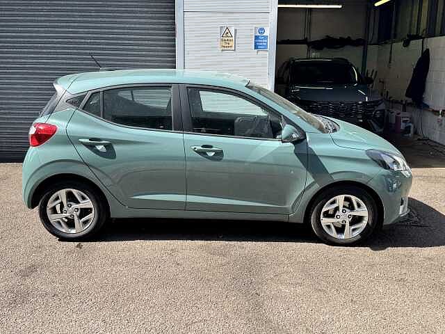 Hyundai i10 1.2 MPi SE Connect 5dr