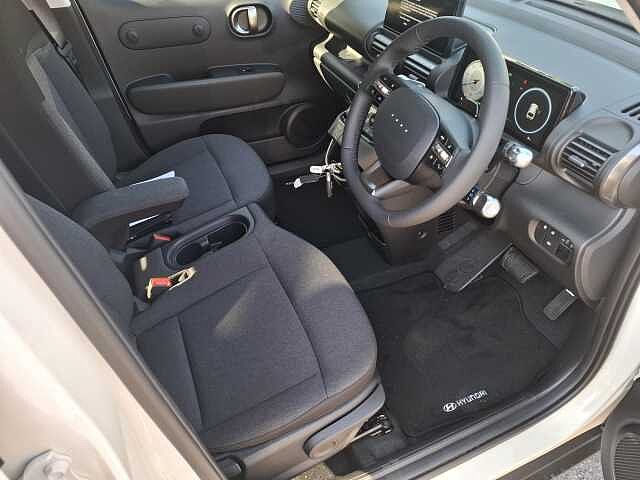 Hyundai INSTER 85kW 02 49kWh 5dr Auto Natural Ivory