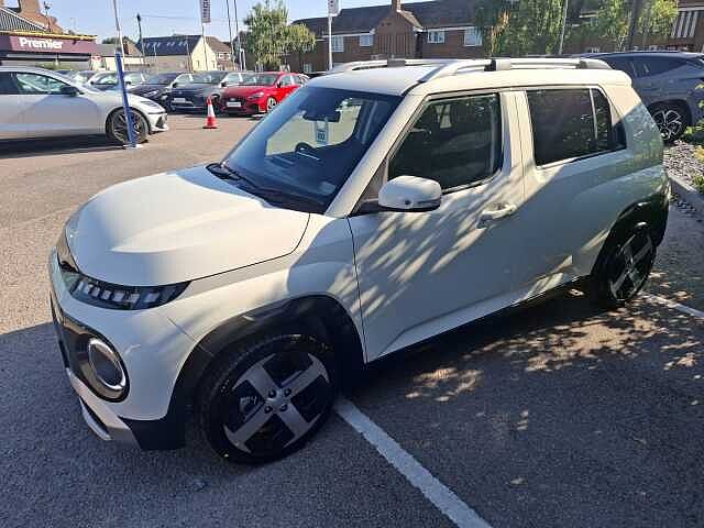Hyundai INSTER 85kW 02 49kWh 5dr Auto Natural Ivory